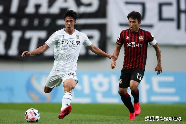废柴！亚运会半决赛：中国男篮进攻断电 半场30-49落后日本男篮
